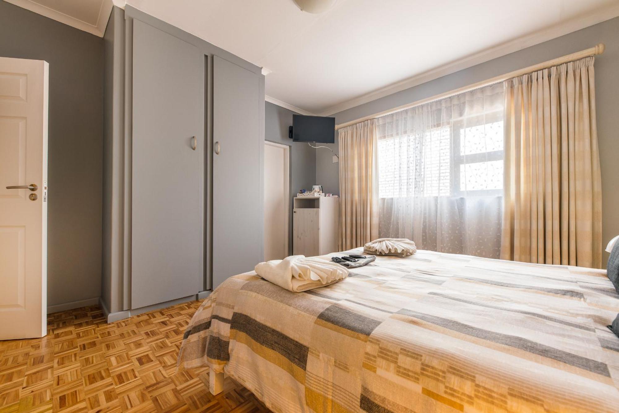 Guesthouse Fischreiher B&B Свакопмунд Экстерьер фото